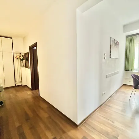 Vibrant Victoriei apartment-2